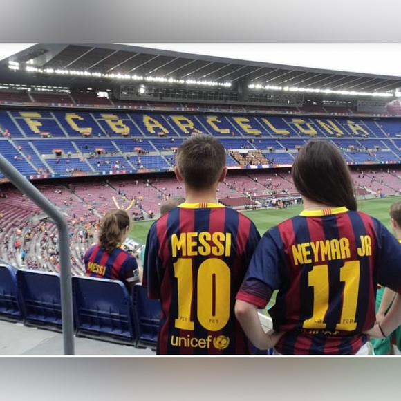 Official Messi Barcelona FCB Soccer Futball Jersey - Qatar Airways- Red and Blue - Picture 10 of 10